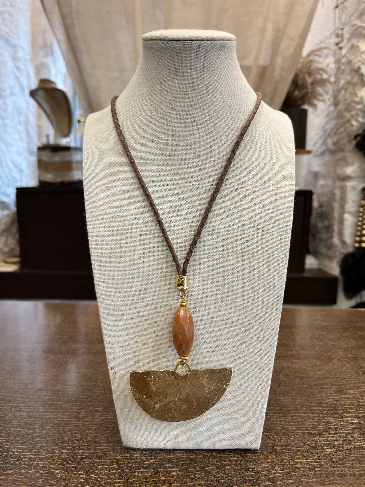 Collar abanico