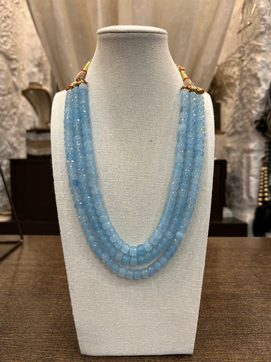 Collar de tres vueltas